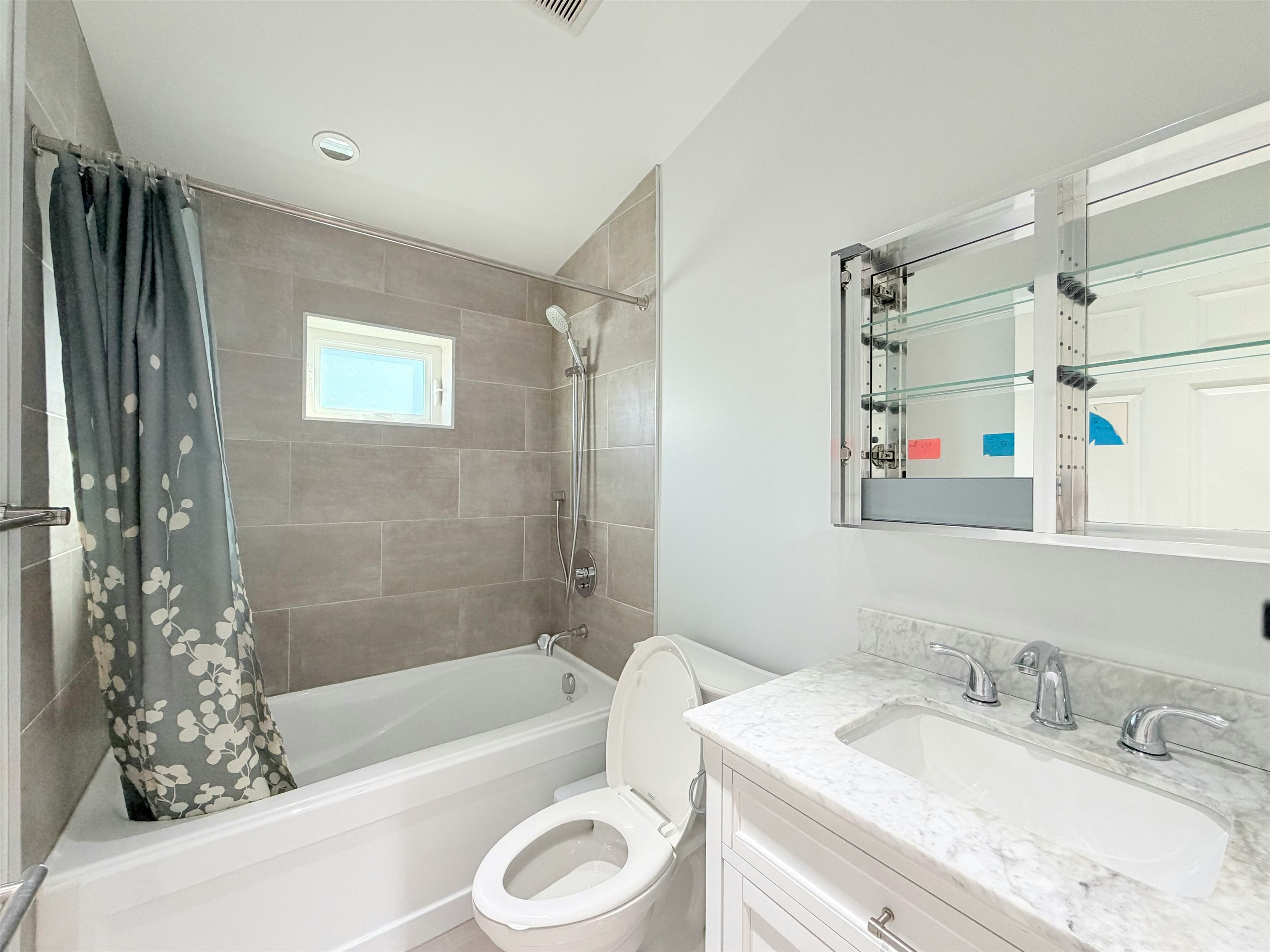 2532 E 5th Avenue, Vancouver, BC, V6K 1T1 - 5