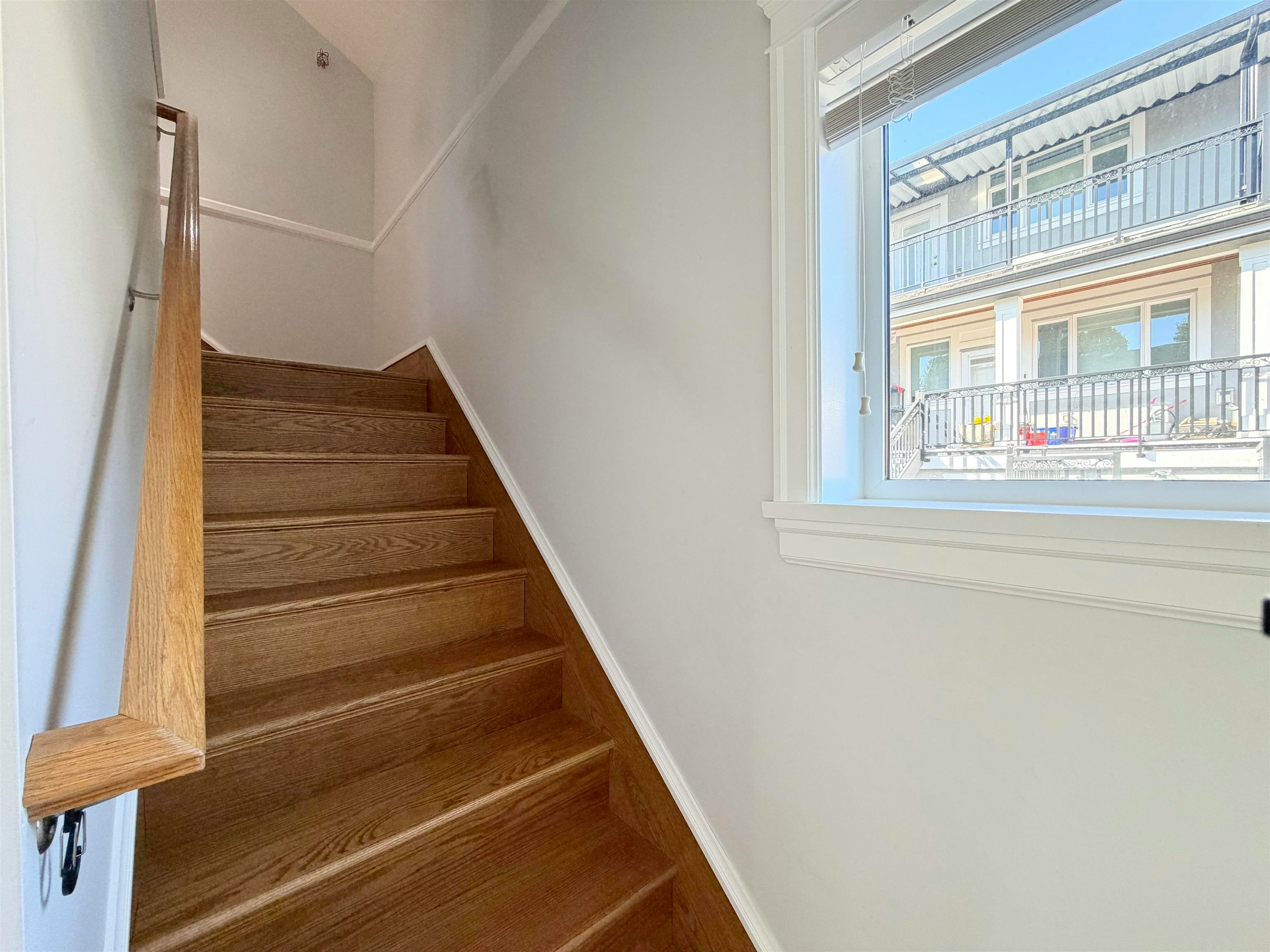 2532 E 5th Avenue, Vancouver, BC, V6K 1T1 - 6