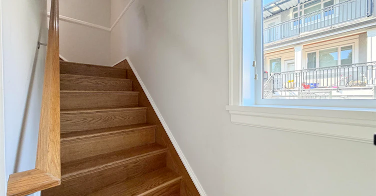 2532 E 5th Avenue, Vancouver, BC, V6K 1T1 - 6