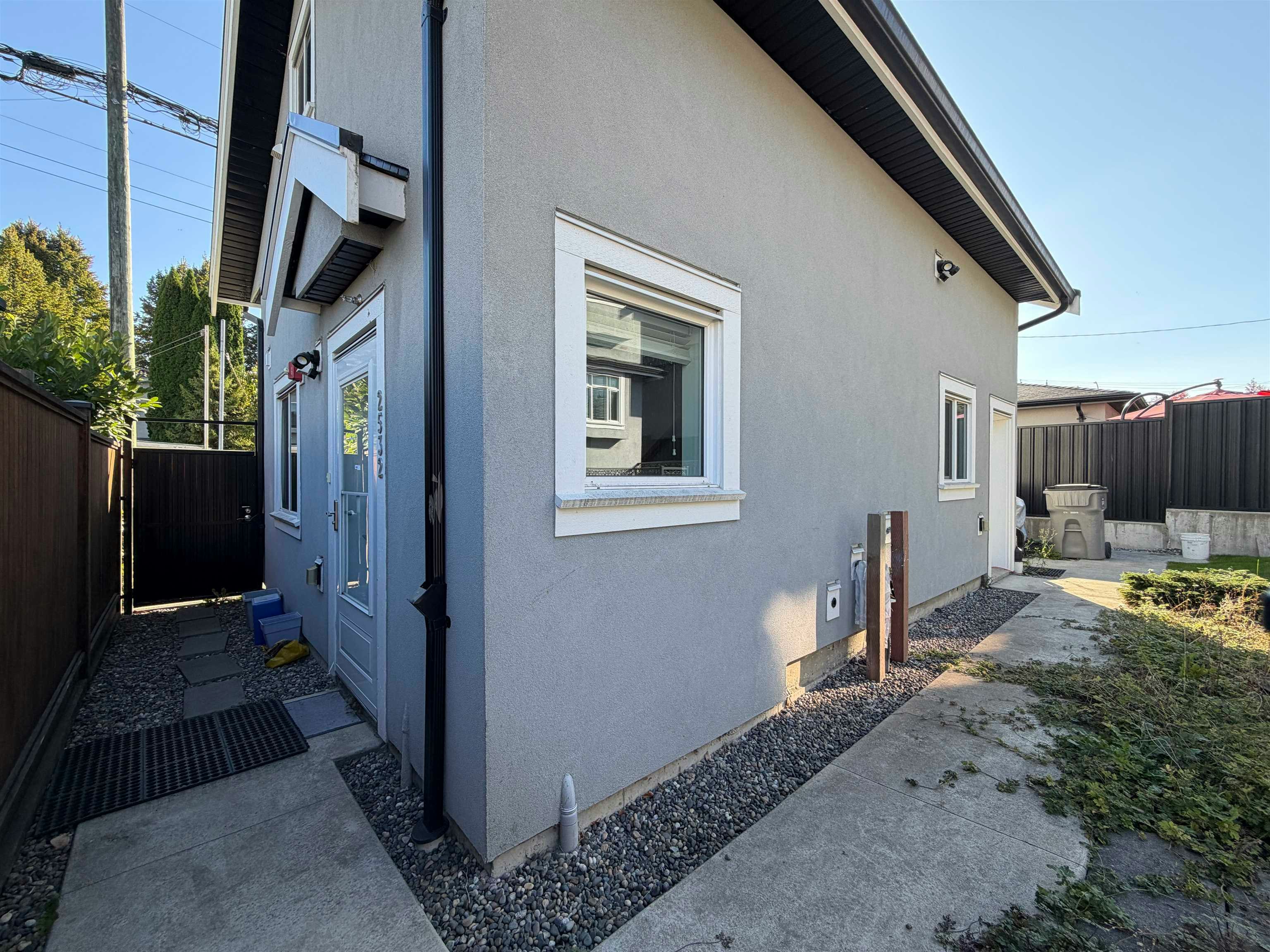 2532 E 5th Avenue, Vancouver, BC, V6K 1T1 - 9