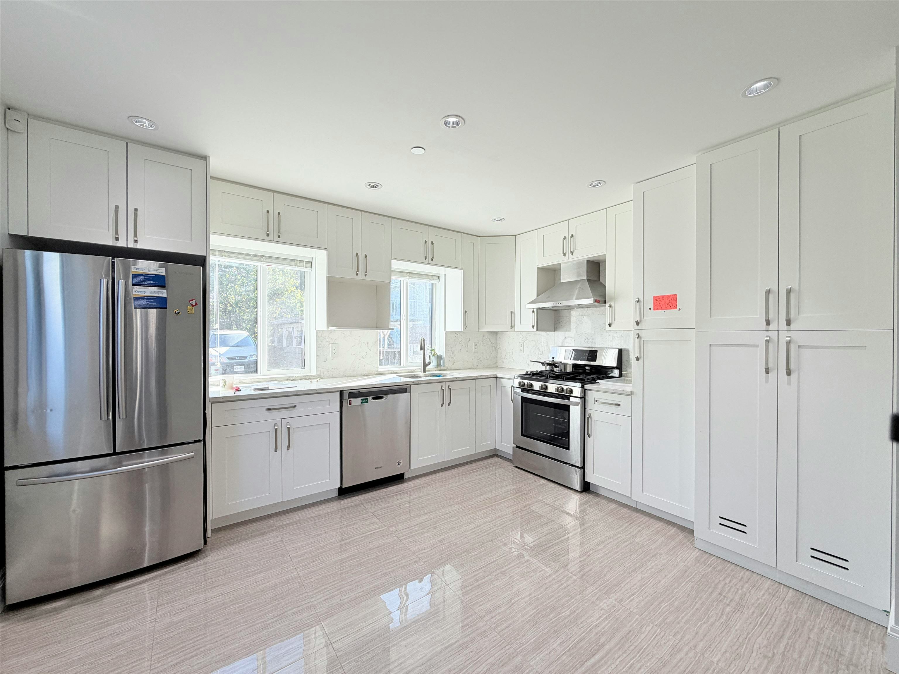 2532 E 5th Avenue, Vancouver, BC, V6K 1T1