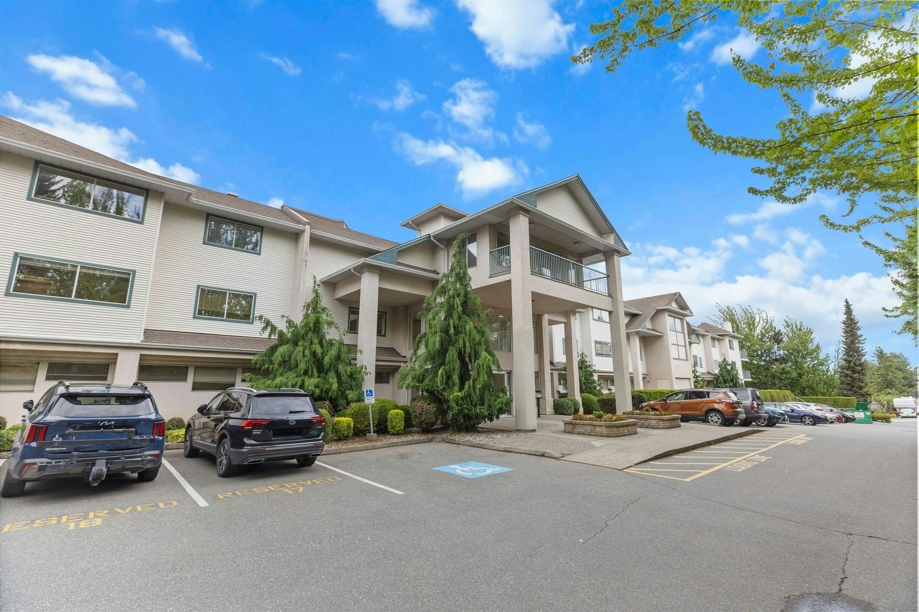 205-1755 Salton Road, Abbotsford, BC, V2S 7C5 - 2