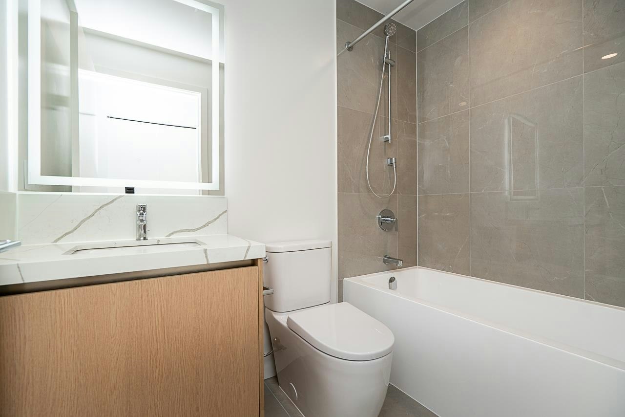 202-1475 Foster Street, Surrey, BC, V4B 0C9 - 29