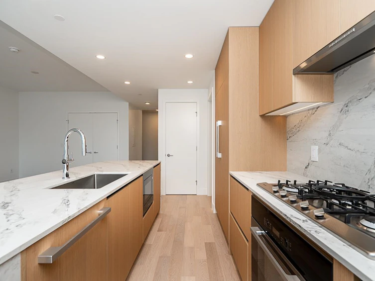 202-1475 Foster Street, Surrey, BC, V4B 0C9 - 16