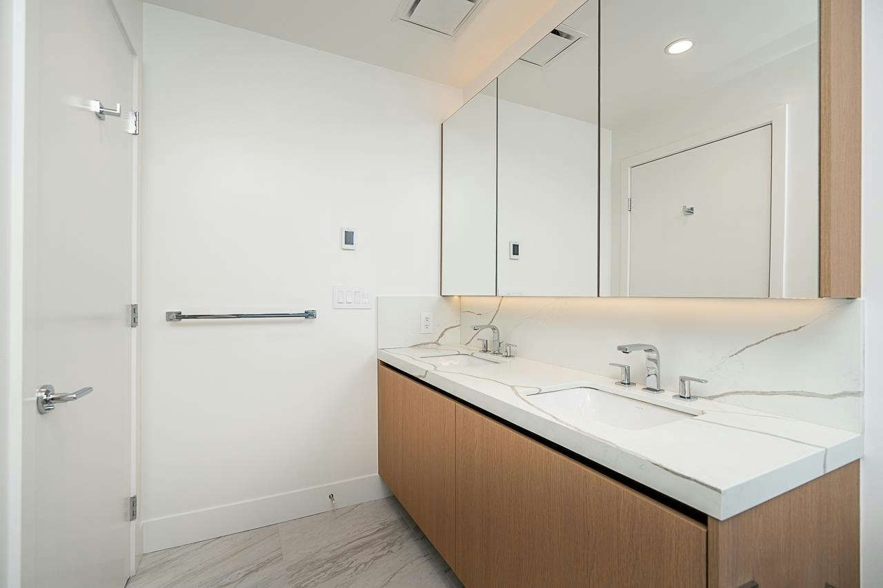 202-1475 Foster Street, Surrey, BC, V4B 0C9 - 24