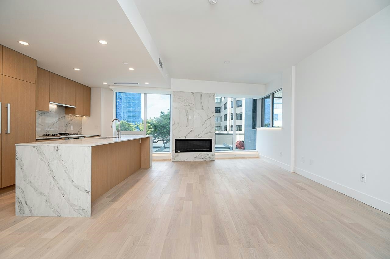 202-1475 Foster Street, Surrey, BC, V4B 0C9 - 8