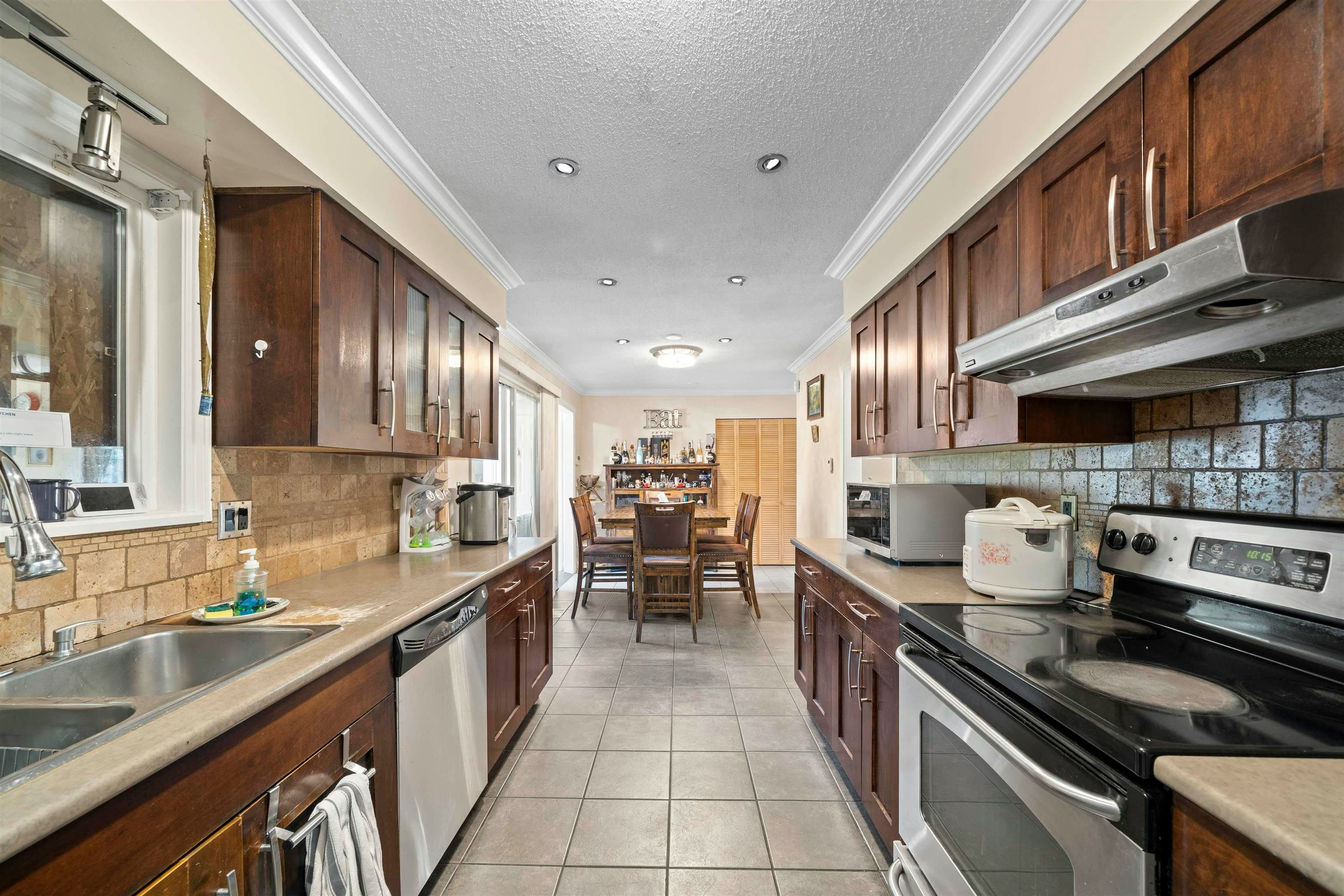 14995 108 Avenue, Surrey, BC, V3R 1W3