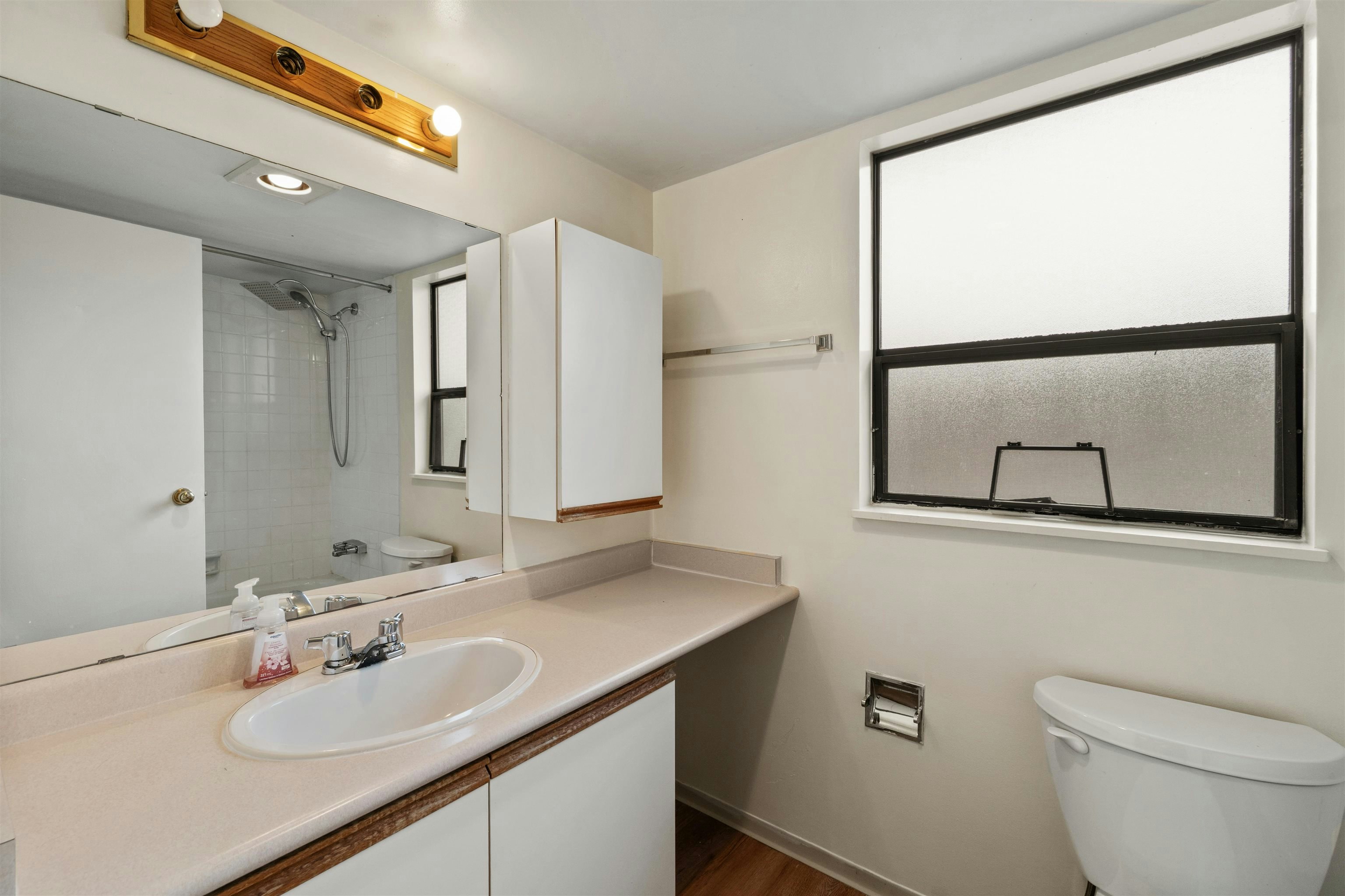204-7165 133 Street, Surrey, BC, V3W 7Z6 - 12