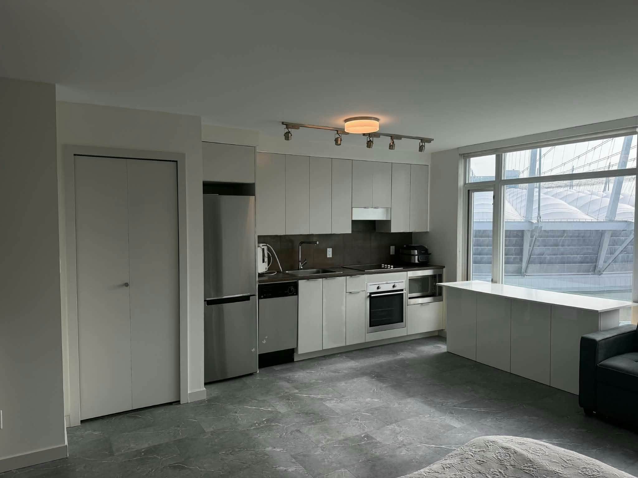 1606-161 W Georgia Street - 3