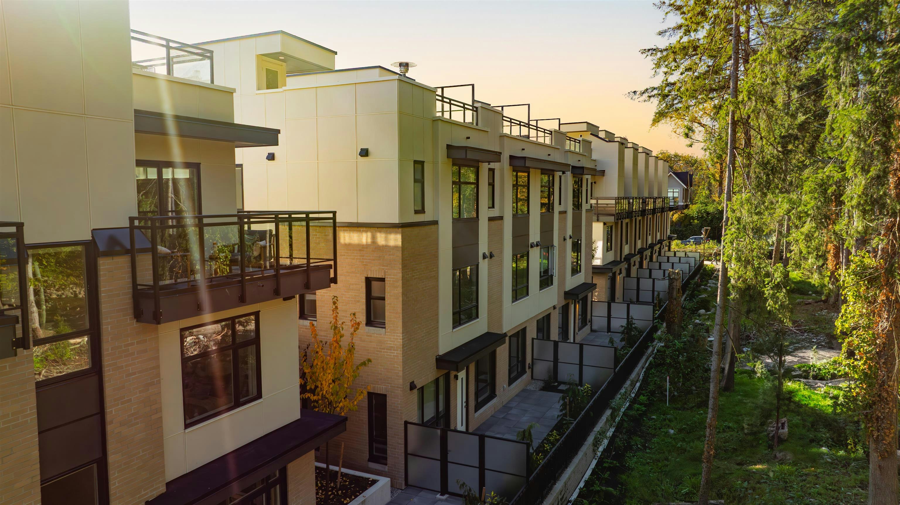 118-2050 Glenaire Drive, North Vancouver, BC, V7P 1Y3