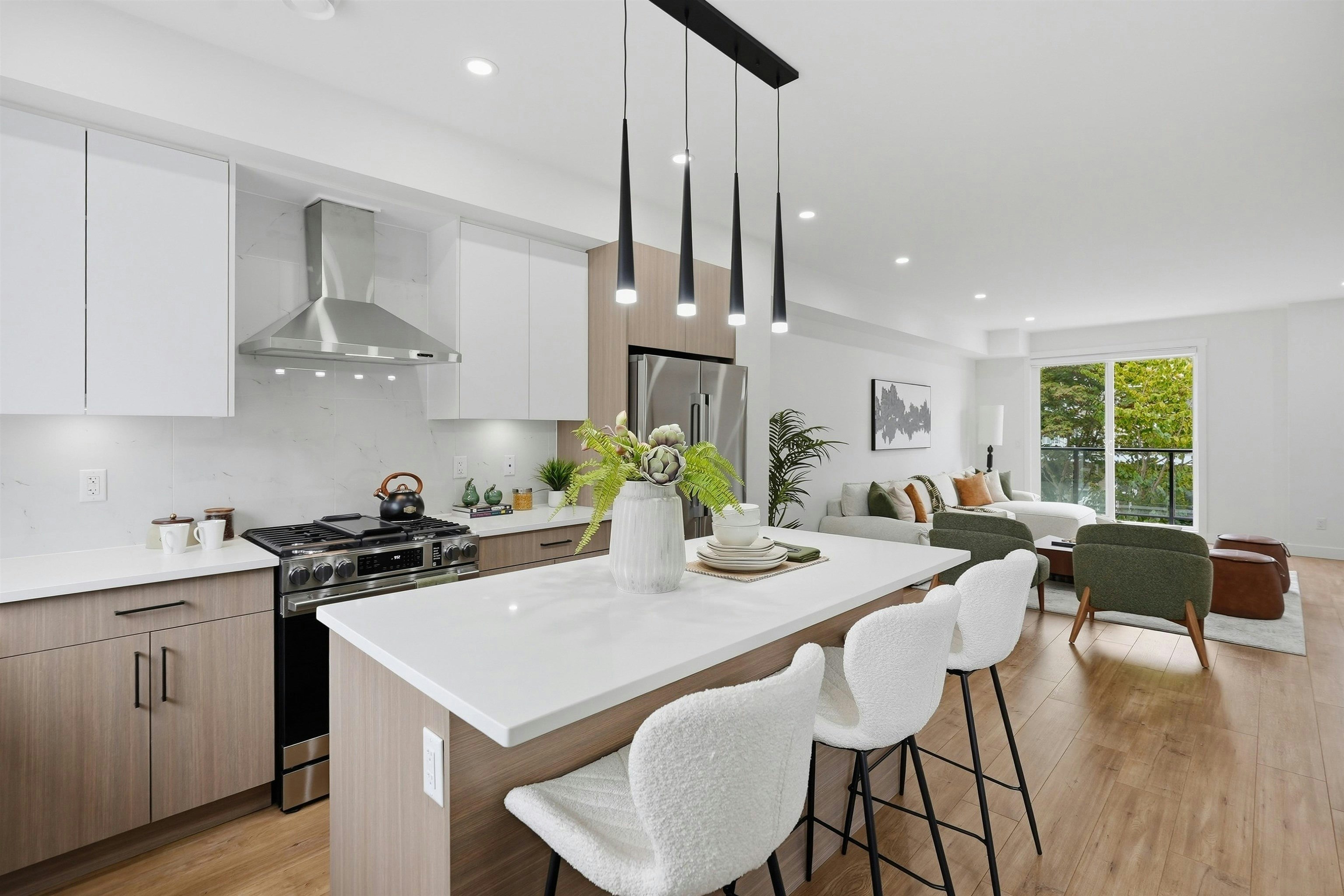 2-5629 King George Boulevard, Surrey, BC