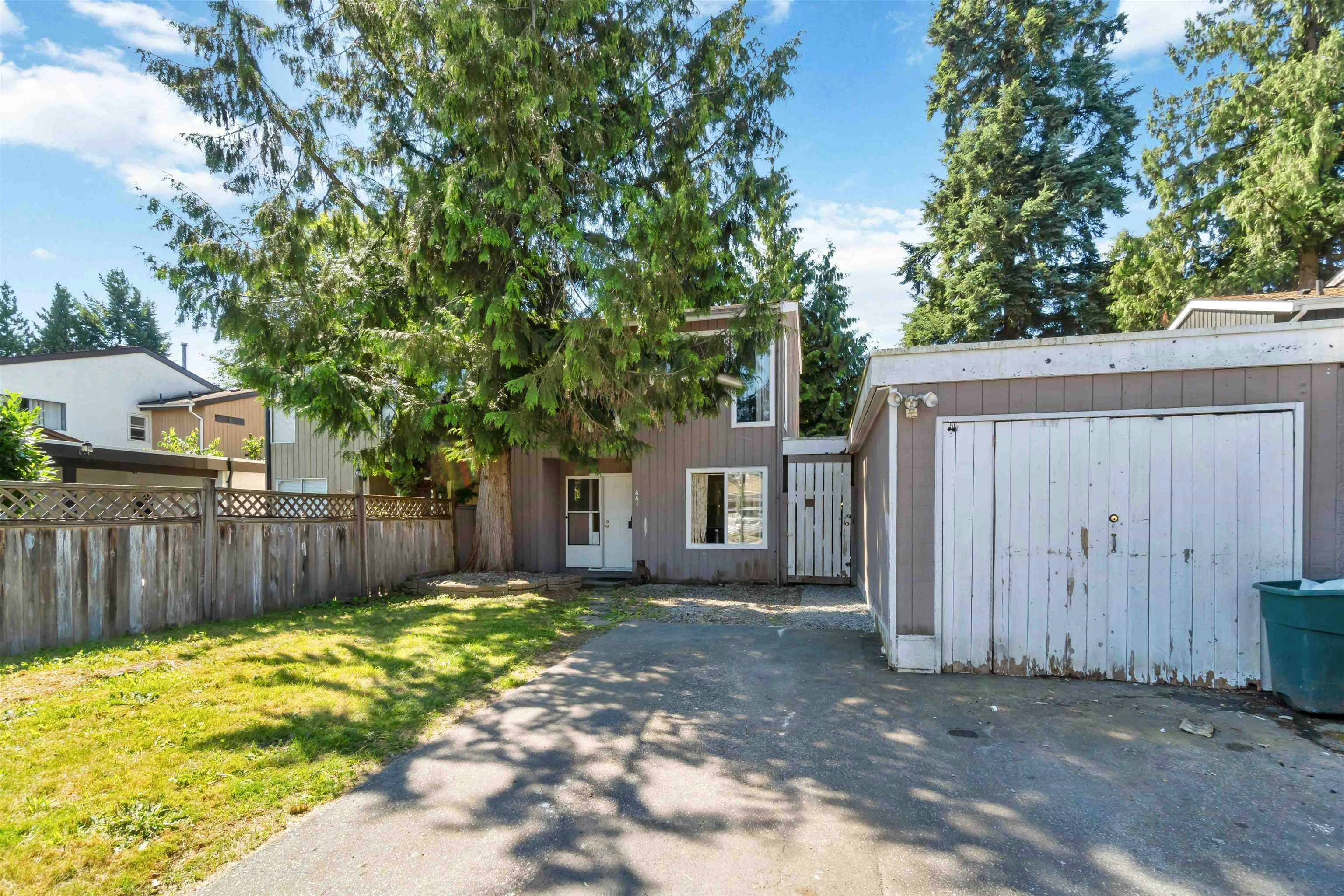 881 Pinebrook Place, Coquitlam, BC, V3C 4C1