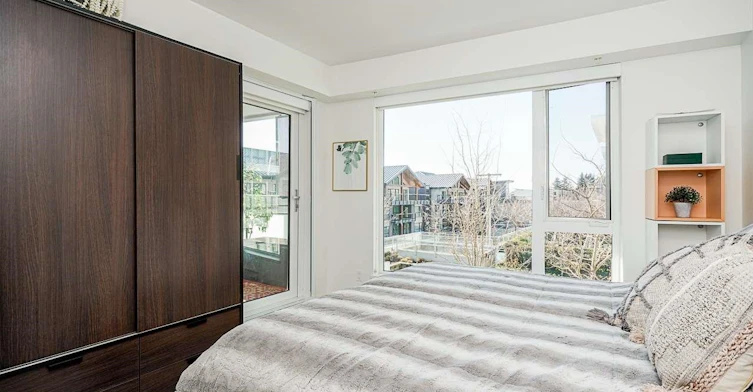 202-1061 Marine Drive, North Vancouver, BC, V7P 1S6 - 18
