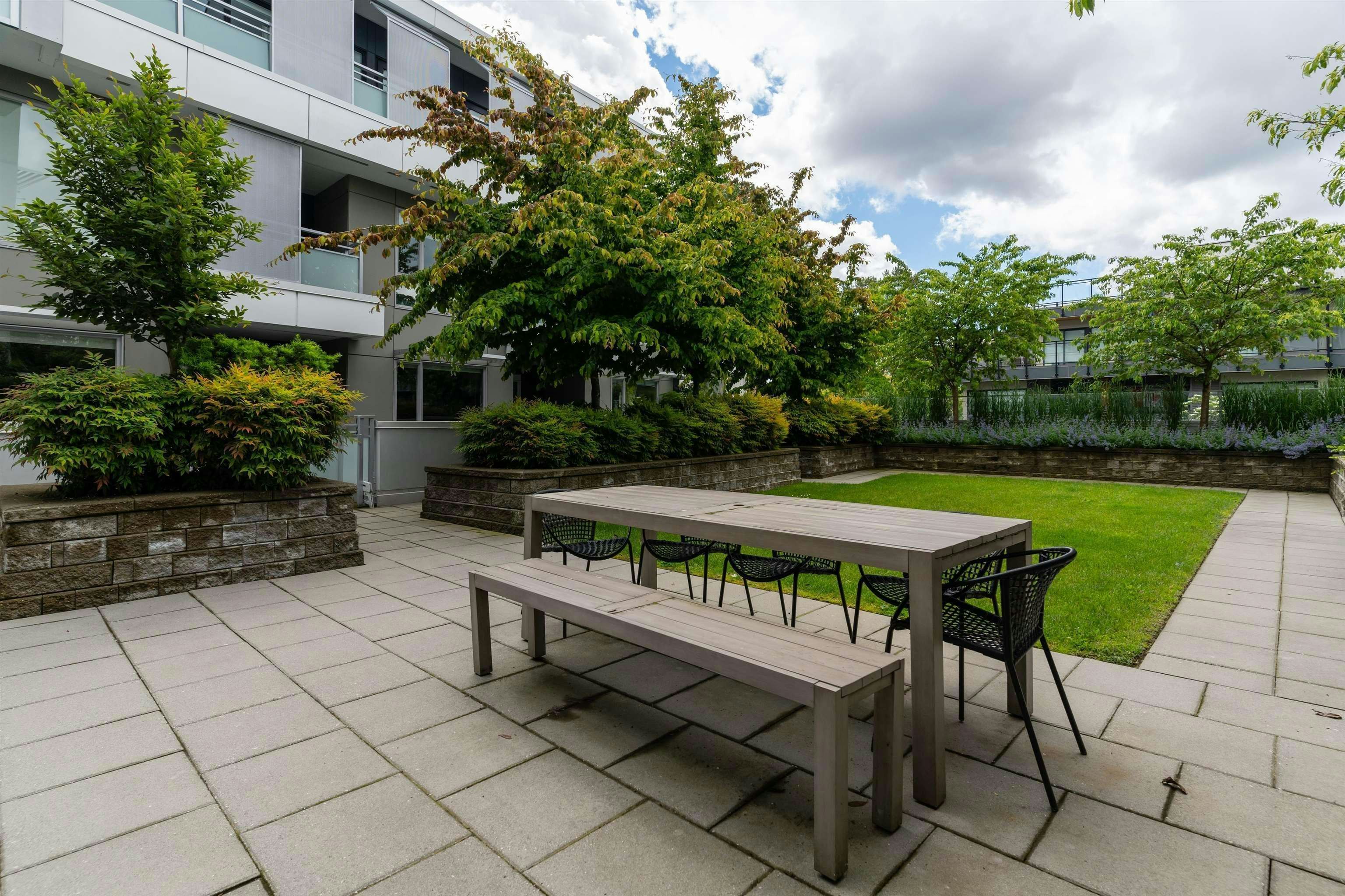 202-1061 Marine Drive, North Vancouver, BC, V7P 1S6 - 34