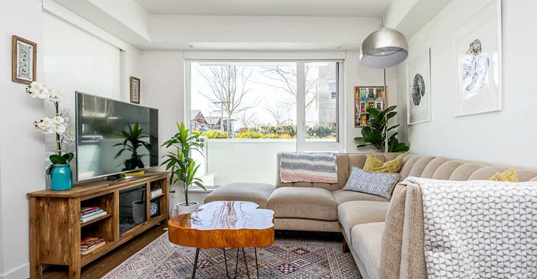 202-1061 Marine Drive, North Vancouver, BC, V7P 1S6 - 10