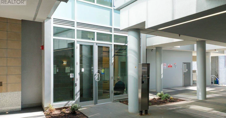 202-1061 Marine Drive, North Vancouver, BC, V7P 1S6 - 5