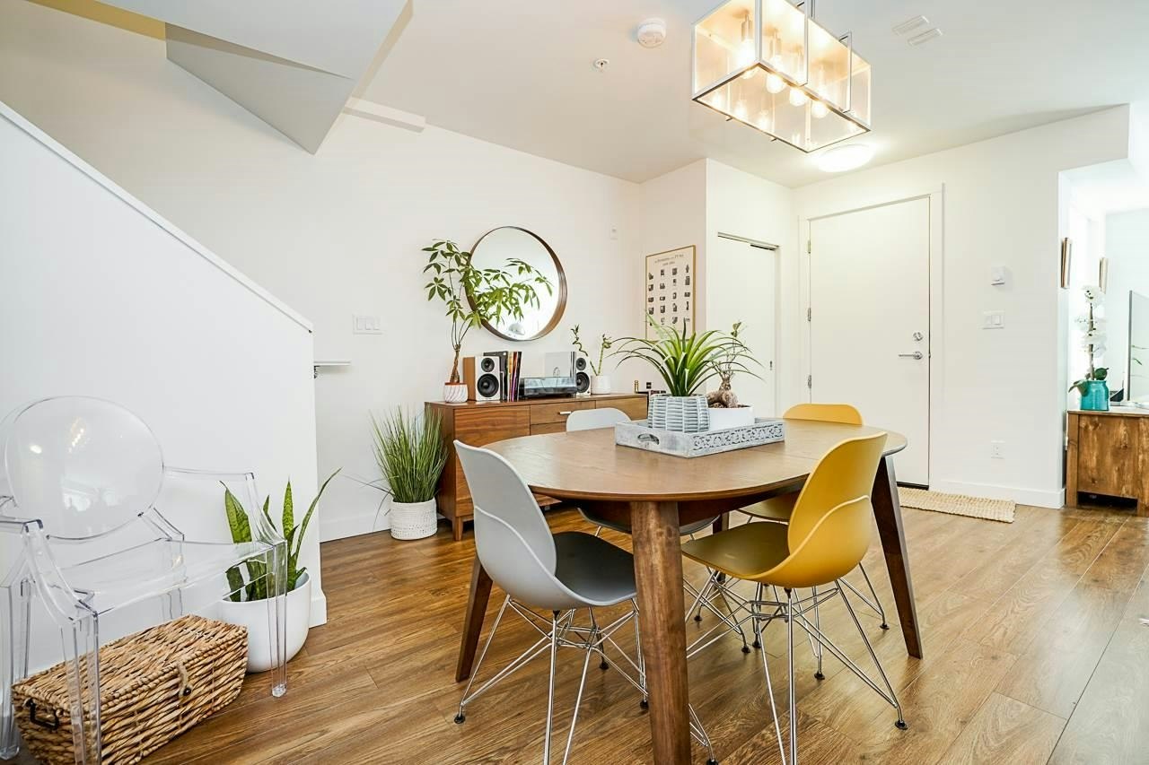 202-1061 Marine Drive, North Vancouver, BC, V7P 1S6 - 12
