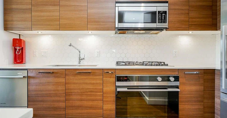 202-1061 Marine Drive, North Vancouver, BC, V7P 1S6 - 13