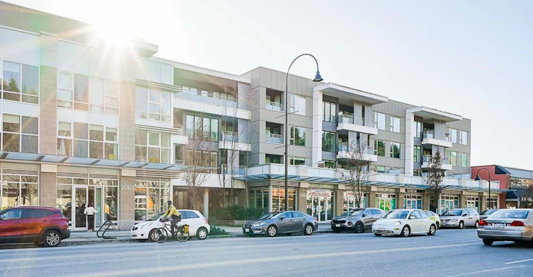 202-1061 Marine Drive, North Vancouver, BC, V7P 1S6 - 3