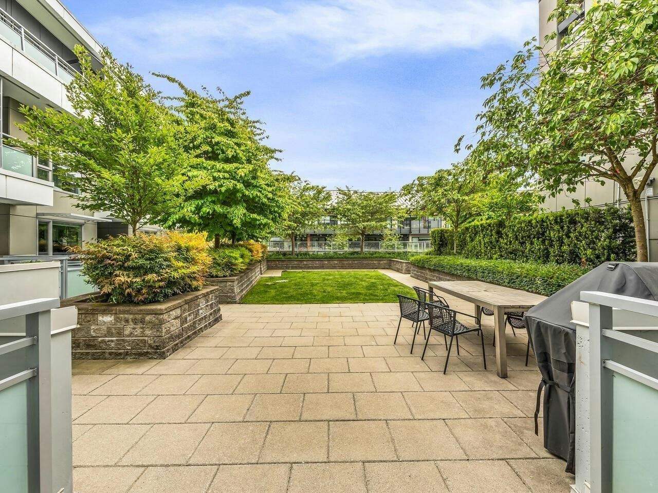 202-1061 Marine Drive, North Vancouver, BC, V7P 1S6 - 33