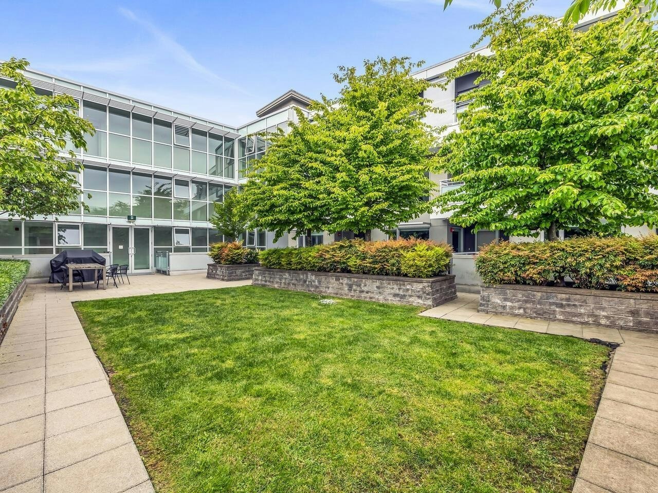 202-1061 Marine Drive, North Vancouver, BC, V7P 1S6 - 31