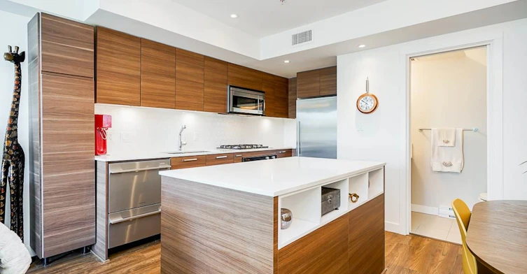 202-1061 Marine Drive, North Vancouver, BC, V7P 1S6 - 14