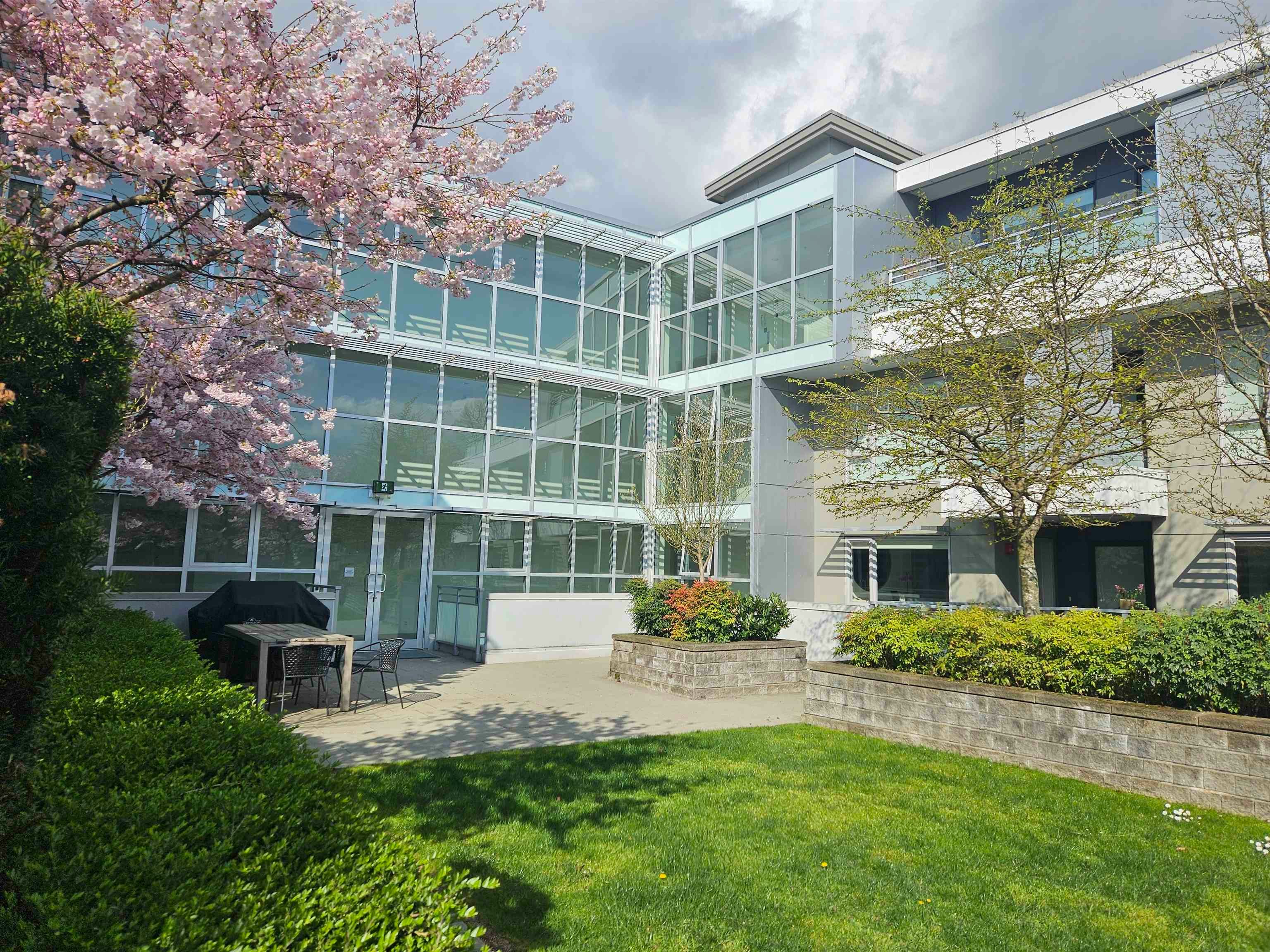 202-1061 Marine Drive, North Vancouver, BC, V7P 1S6 - 28