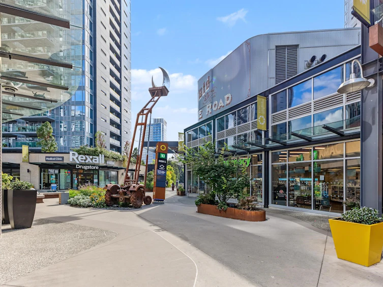 809-13725 George Junction, Surrey, BC, V3T 0V7 - 34
