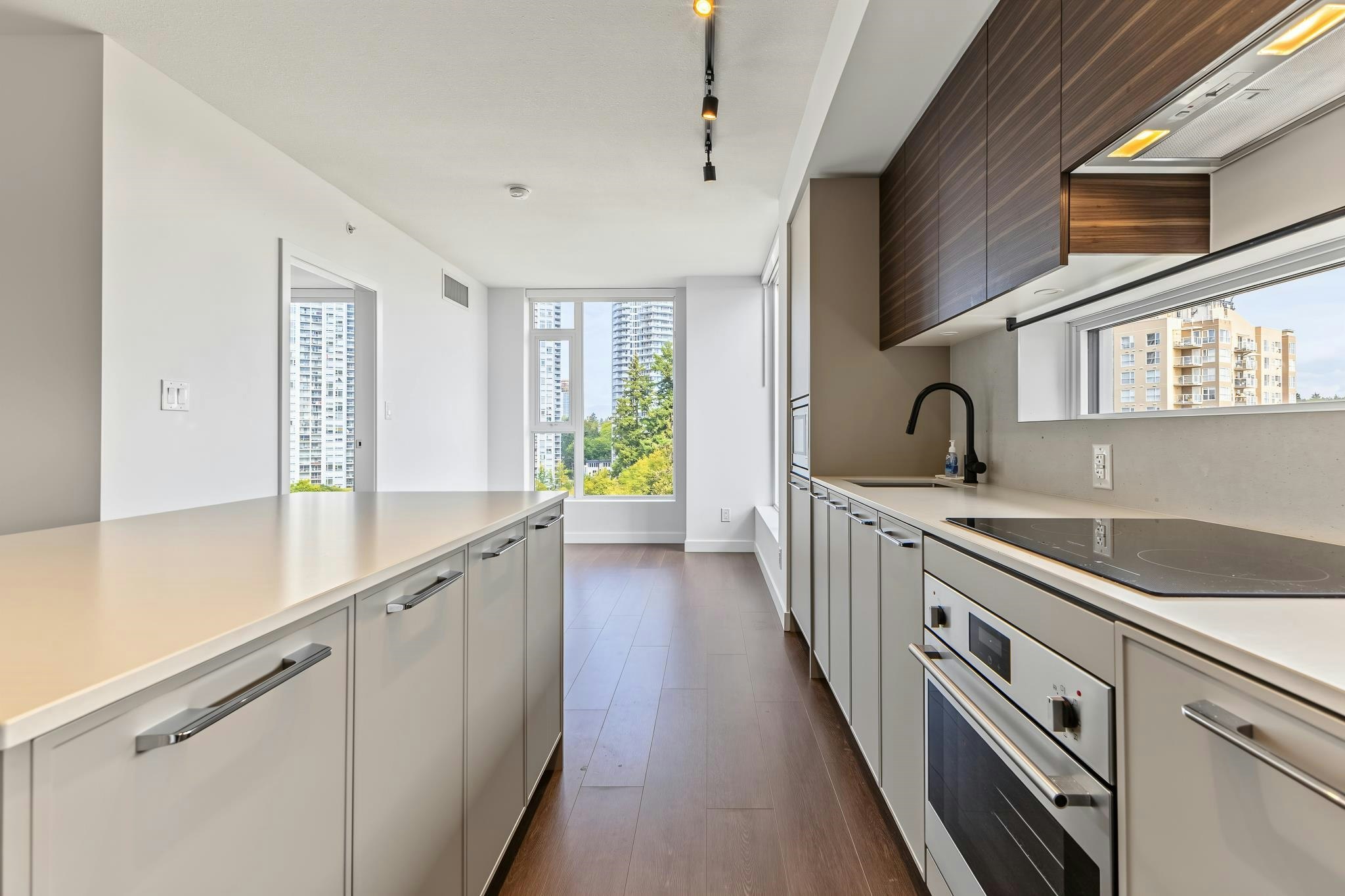 809-13725 George Junction, Surrey, BC, V3T 0V7 - 16
