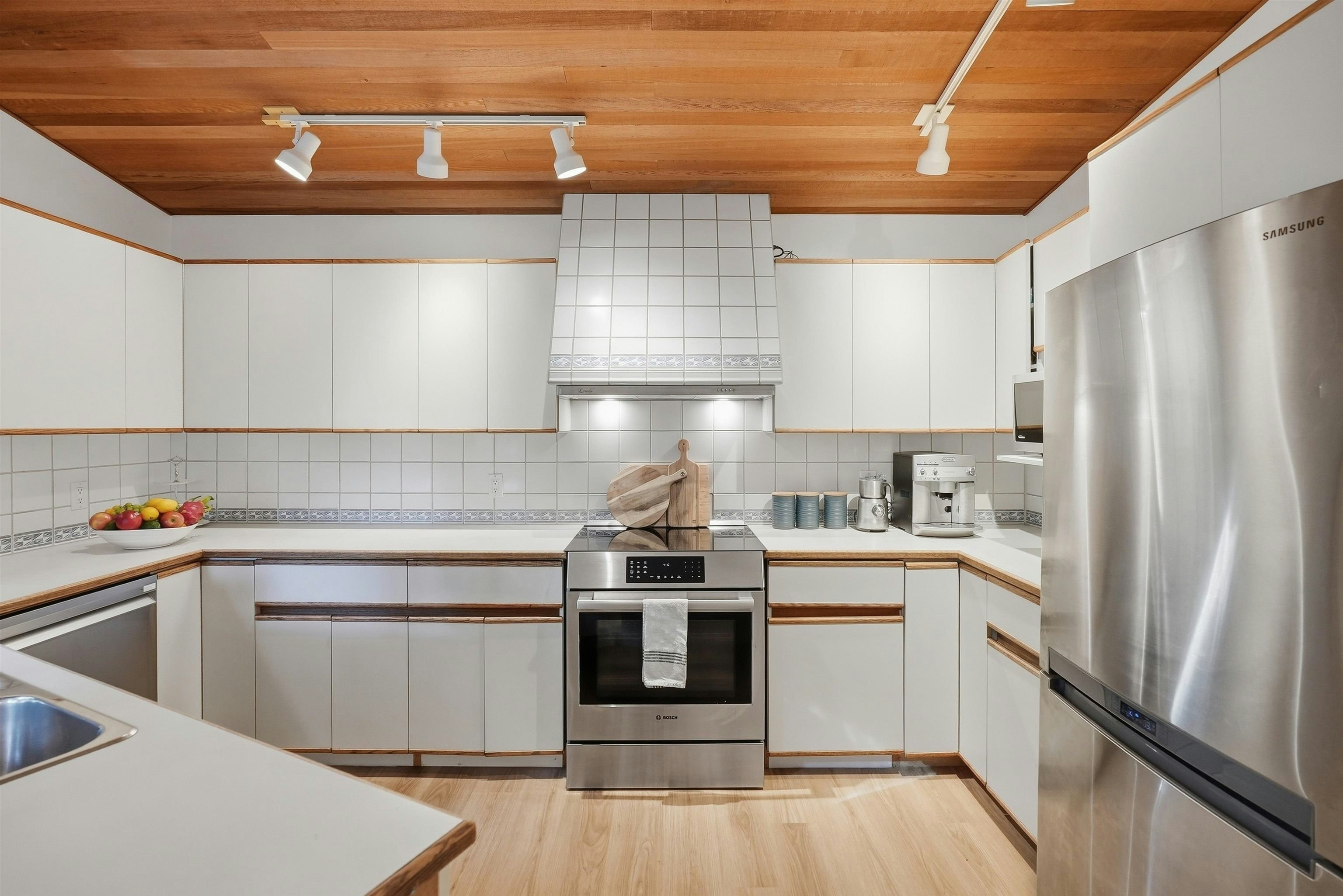 2207 Tanager Place, North Vancouver, BC, V7J 3R3 - 12