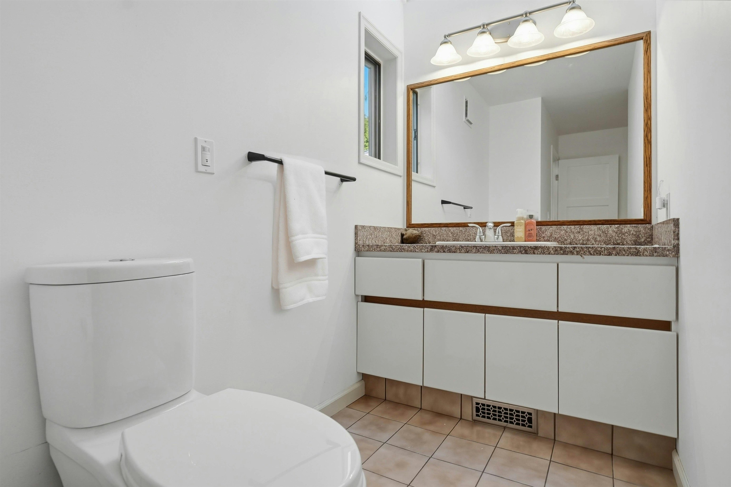 2207 Tanager Place, North Vancouver, BC, V7J 3R3 - 25