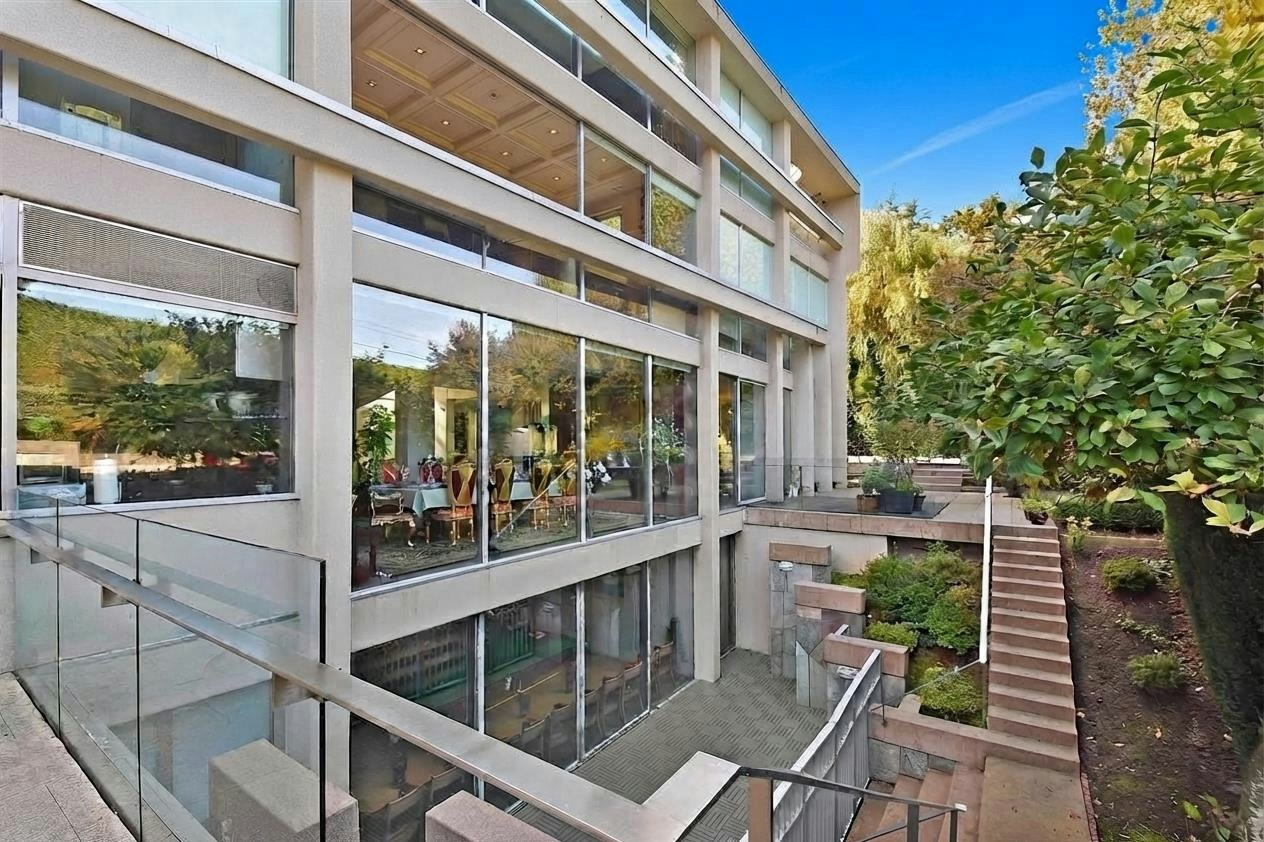 1919 W 57th Avenue, Vancouver, BC, V6P 1T9 - 18