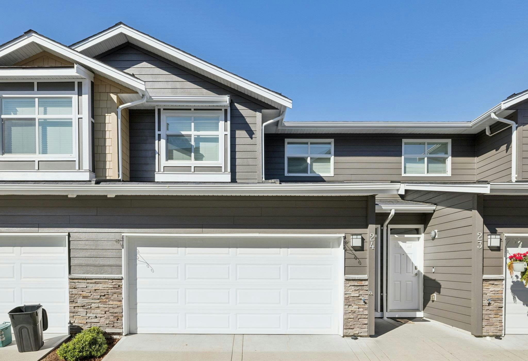 24-11461 236 Street, Maple Ridge, BC, V2W 0H6