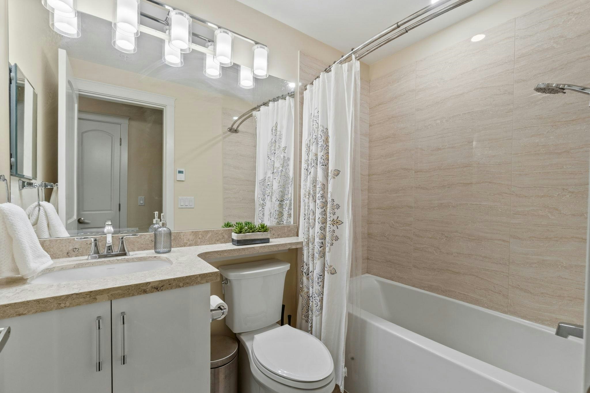 208-20376 86 Avenue, Langley, BC, V2Y 3P8 - 20