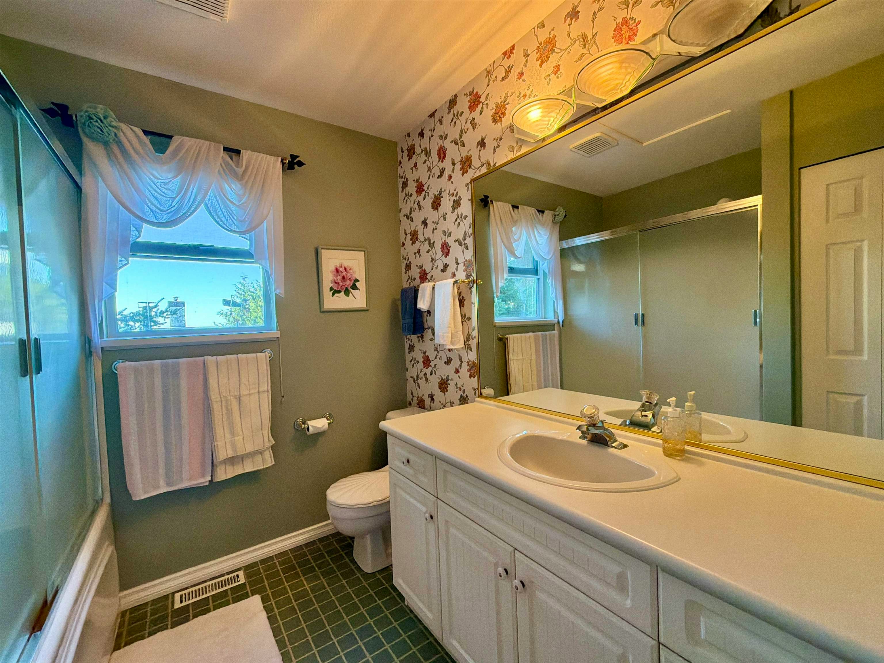 3199 Beach Avenue, Roberts Creek, BC, V0N 2W0 - 27
