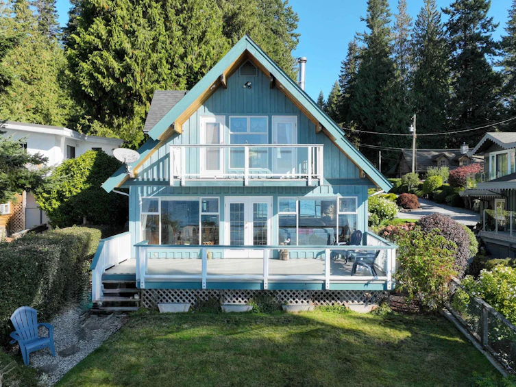 3199 Beach Avenue, Roberts Creek, BC, V0N 2W0