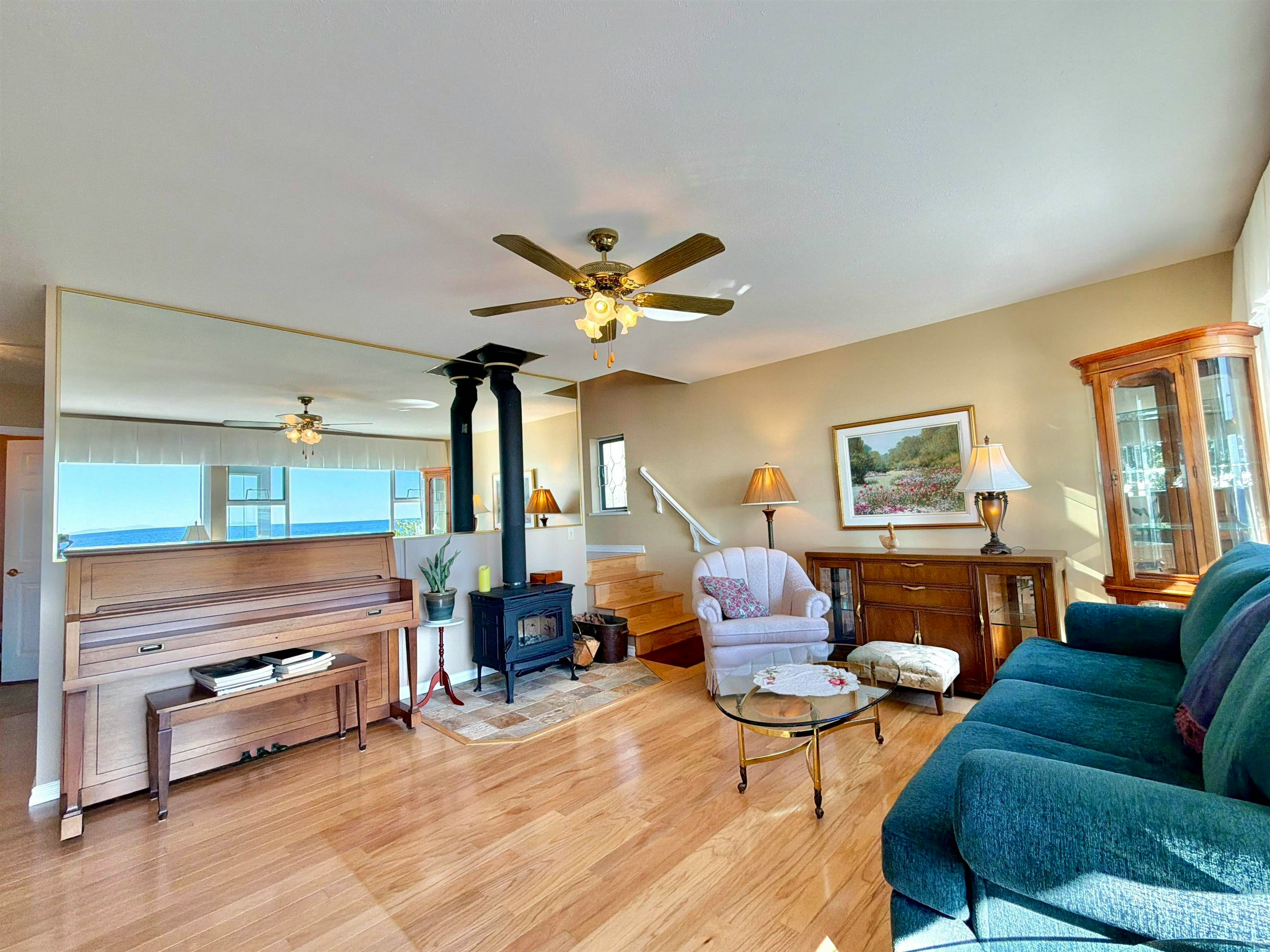 3199 Beach Avenue, Roberts Creek, BC, V0N 2W0 - 11