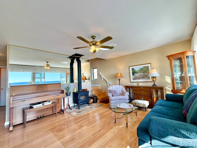 3199 Beach Avenue, Roberts Creek, BC, V0N 2W0 - 11