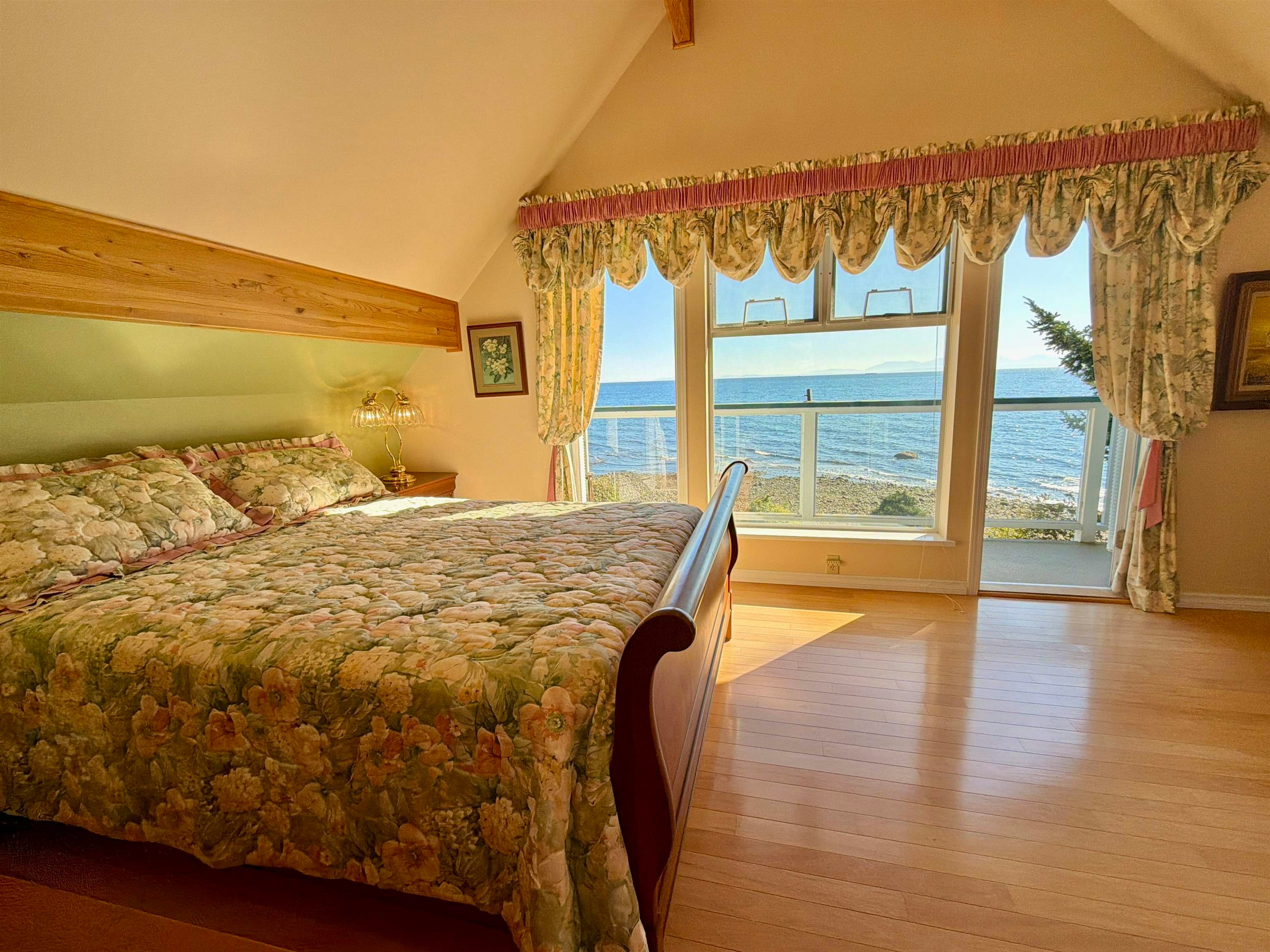 3199 Beach Avenue, Roberts Creek, BC, V0N 2W0 - 21