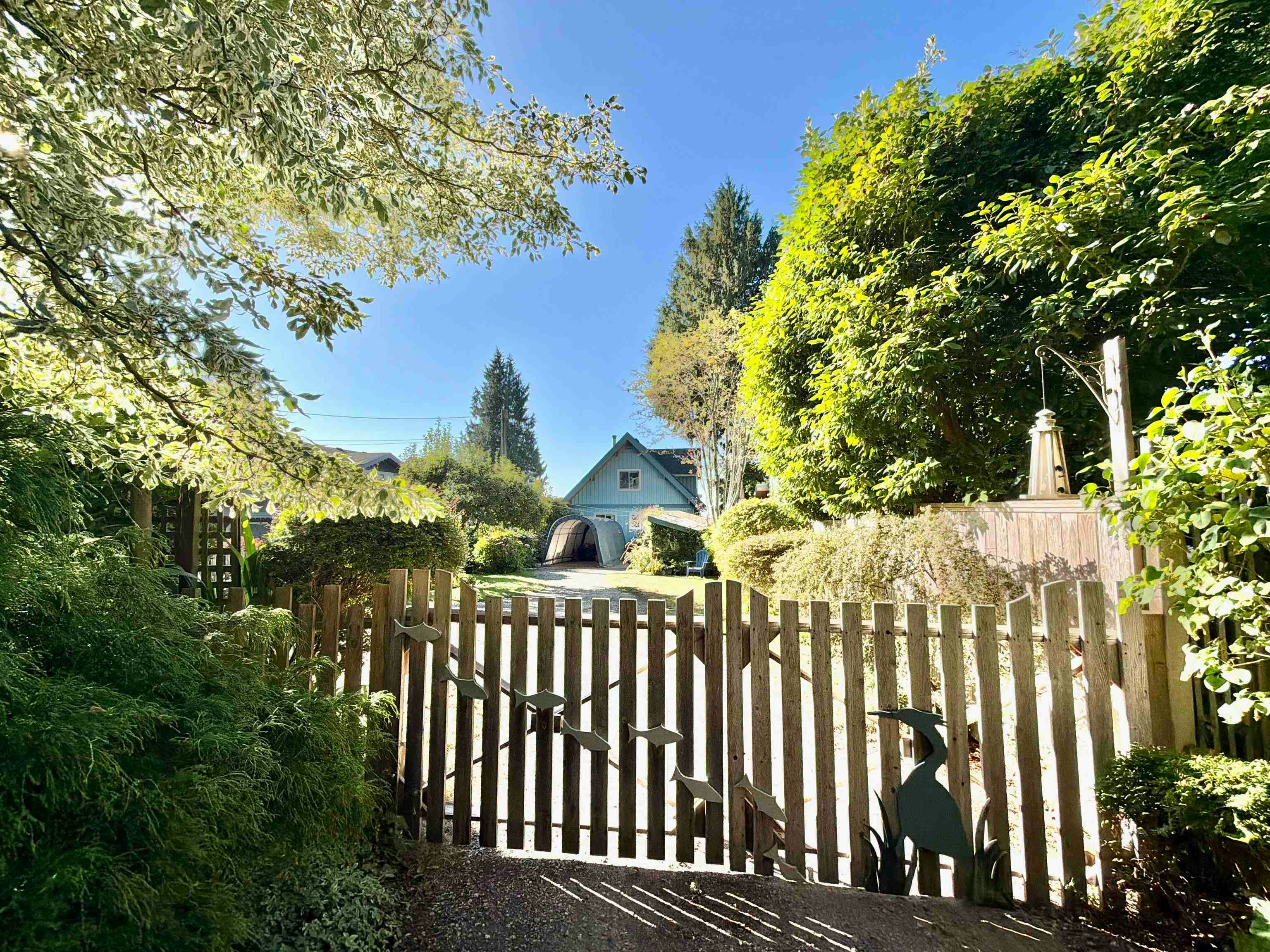 3199 Beach Avenue, Roberts Creek, BC, V0N 2W0 - 39