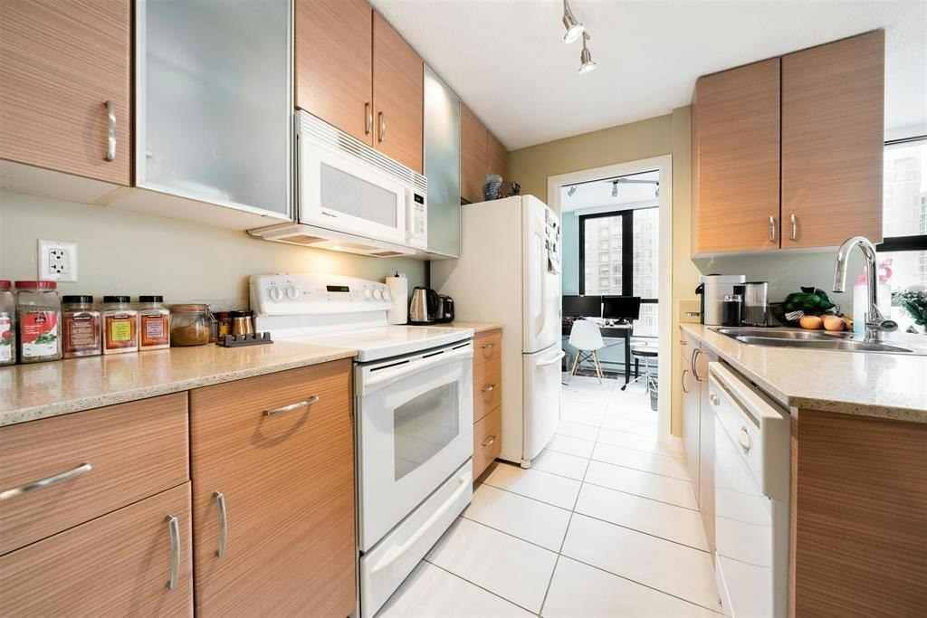 90X-928 Homer Street, Vancouver, BC, V6B 1T7 - 6