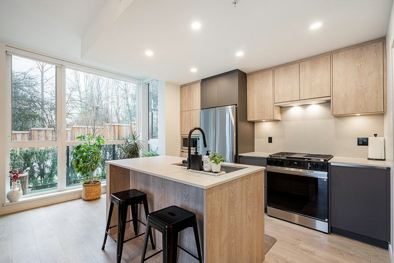 105-19577 65b Avenue, Surrey, BC, V4N 6Y3 - 2