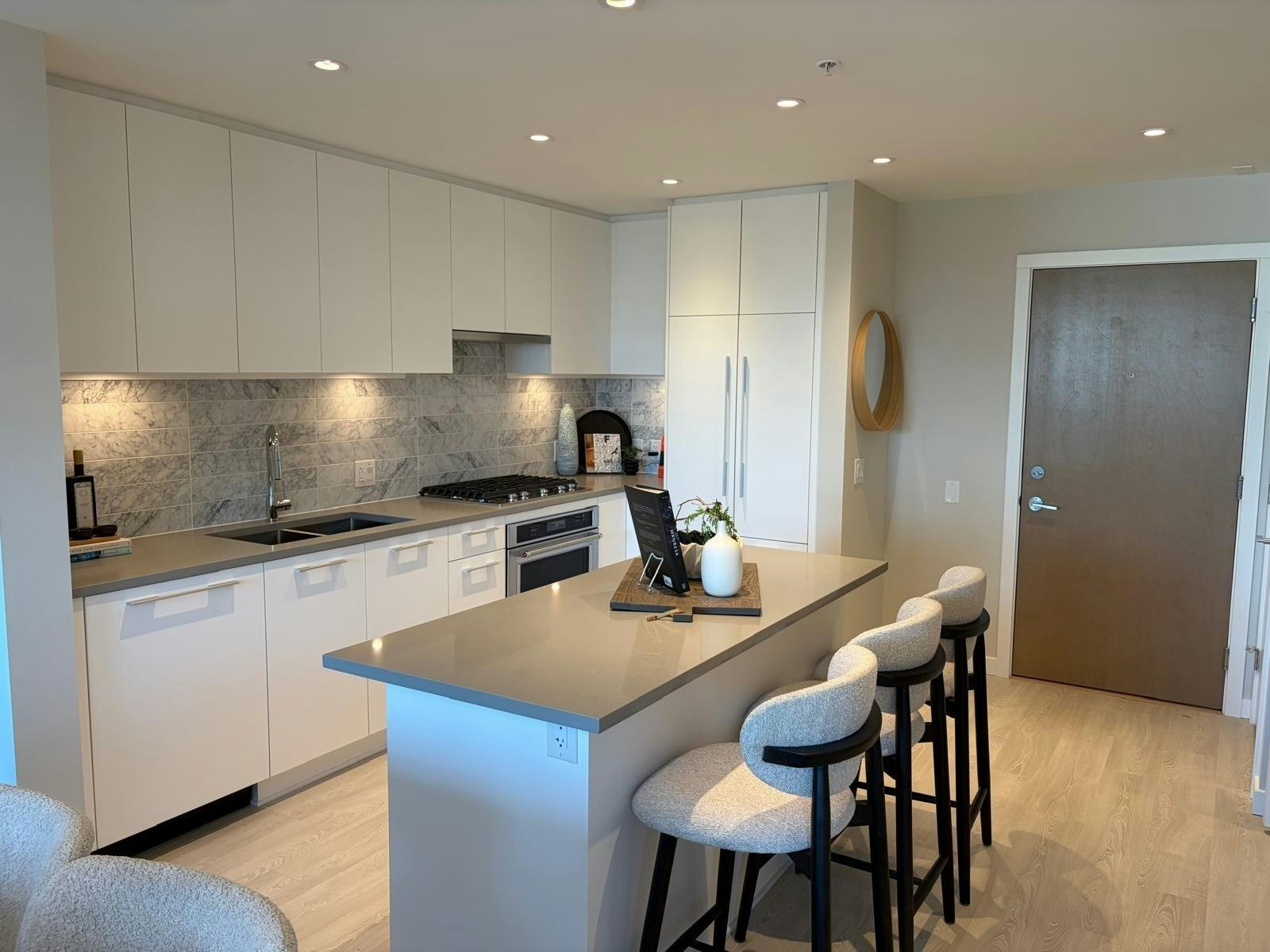 307-110 E 17th Street, North Vancouver, BC, V7L 0K4