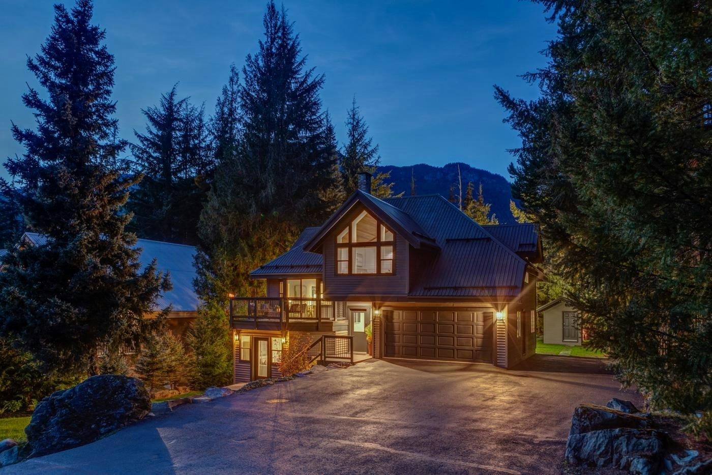 2053 Garibaldi Way, Whistler, BC, V8E 0A6 - 38