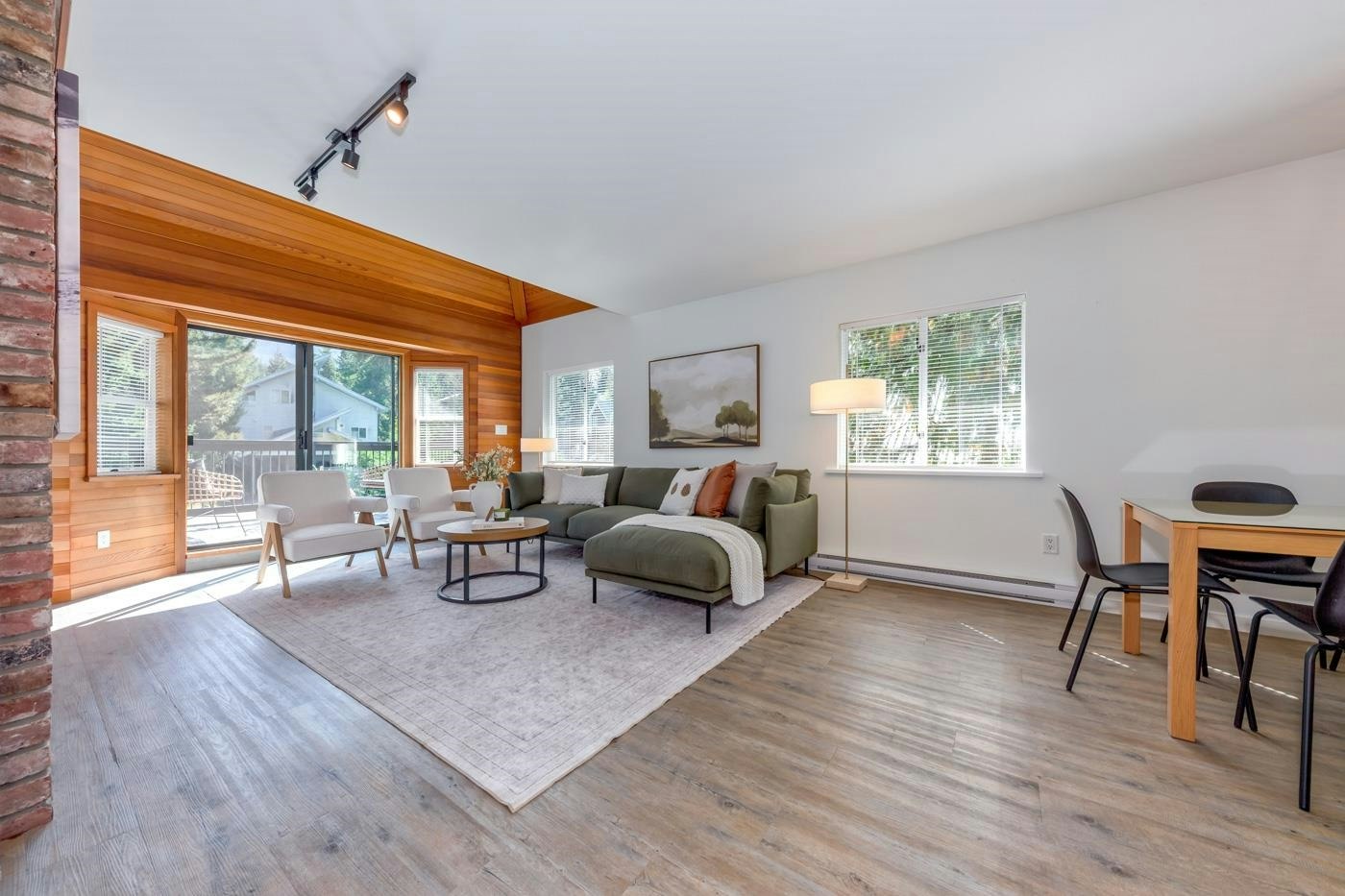 2053 Garibaldi Way - 5