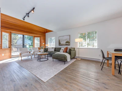 2053 Garibaldi Way - 5