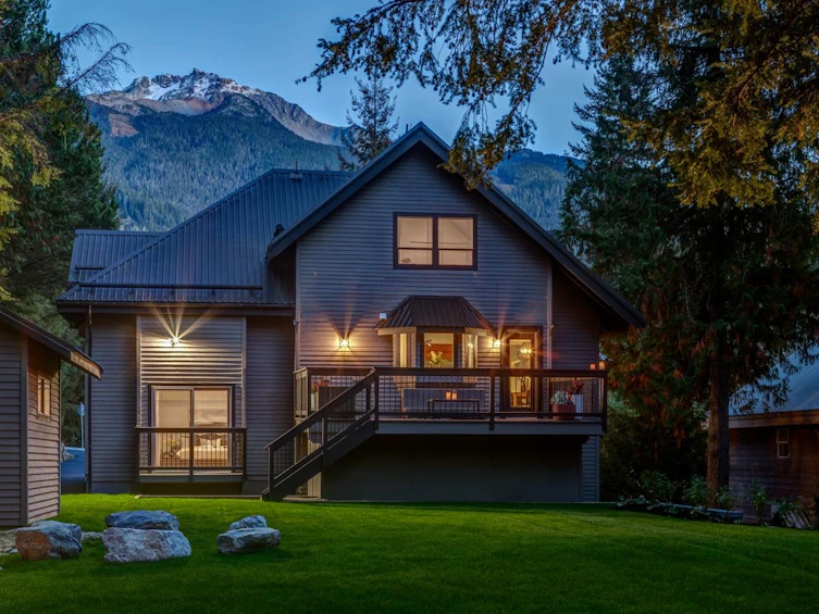2053 Garibaldi Way, Whistler, BC, V8E 0A6 - 35