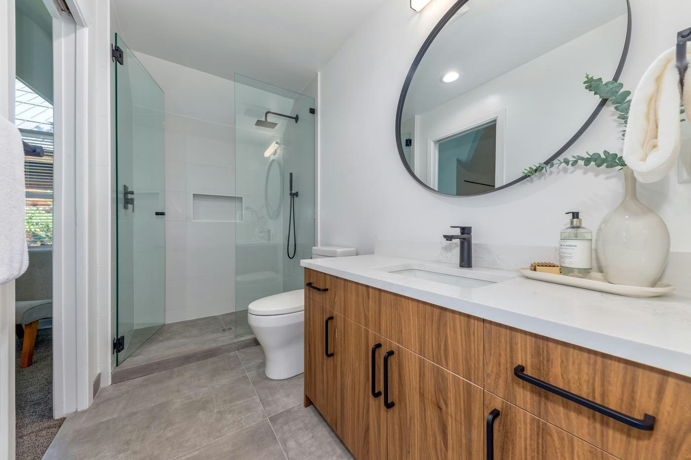 2053 Garibaldi Way, Whistler, BC, V8E 0A6 - 8