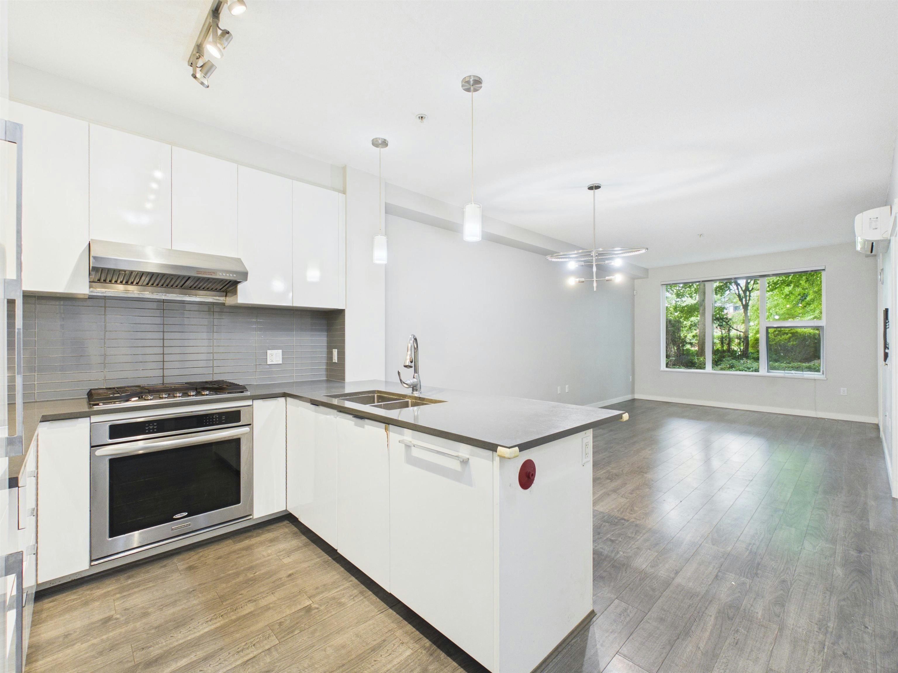 118-9399 Alexandra Road, Richmond, BC, V6X 0L7