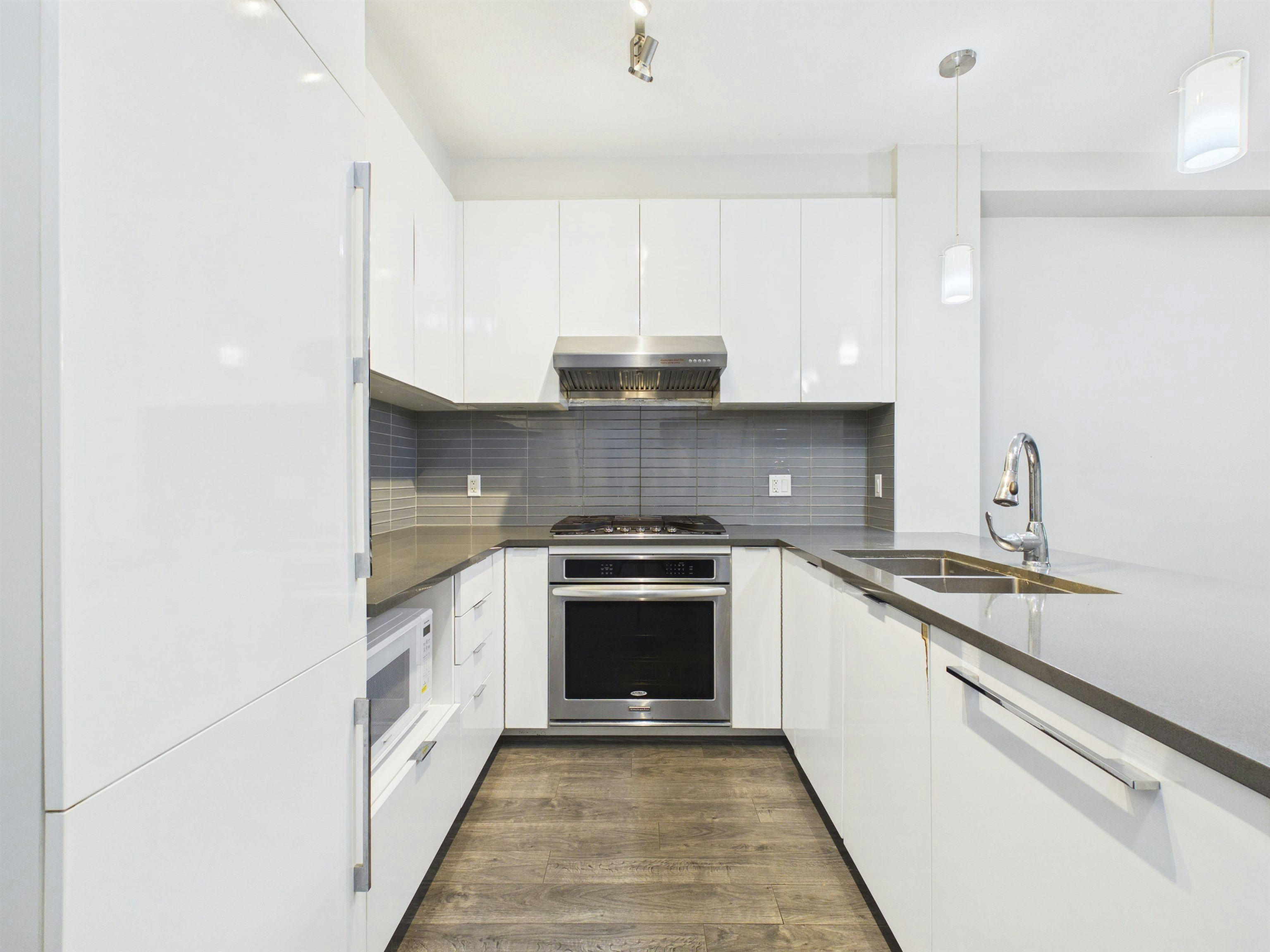 118-9399 Alexandra Road, Richmond, BC, V6X 0L7 - 2